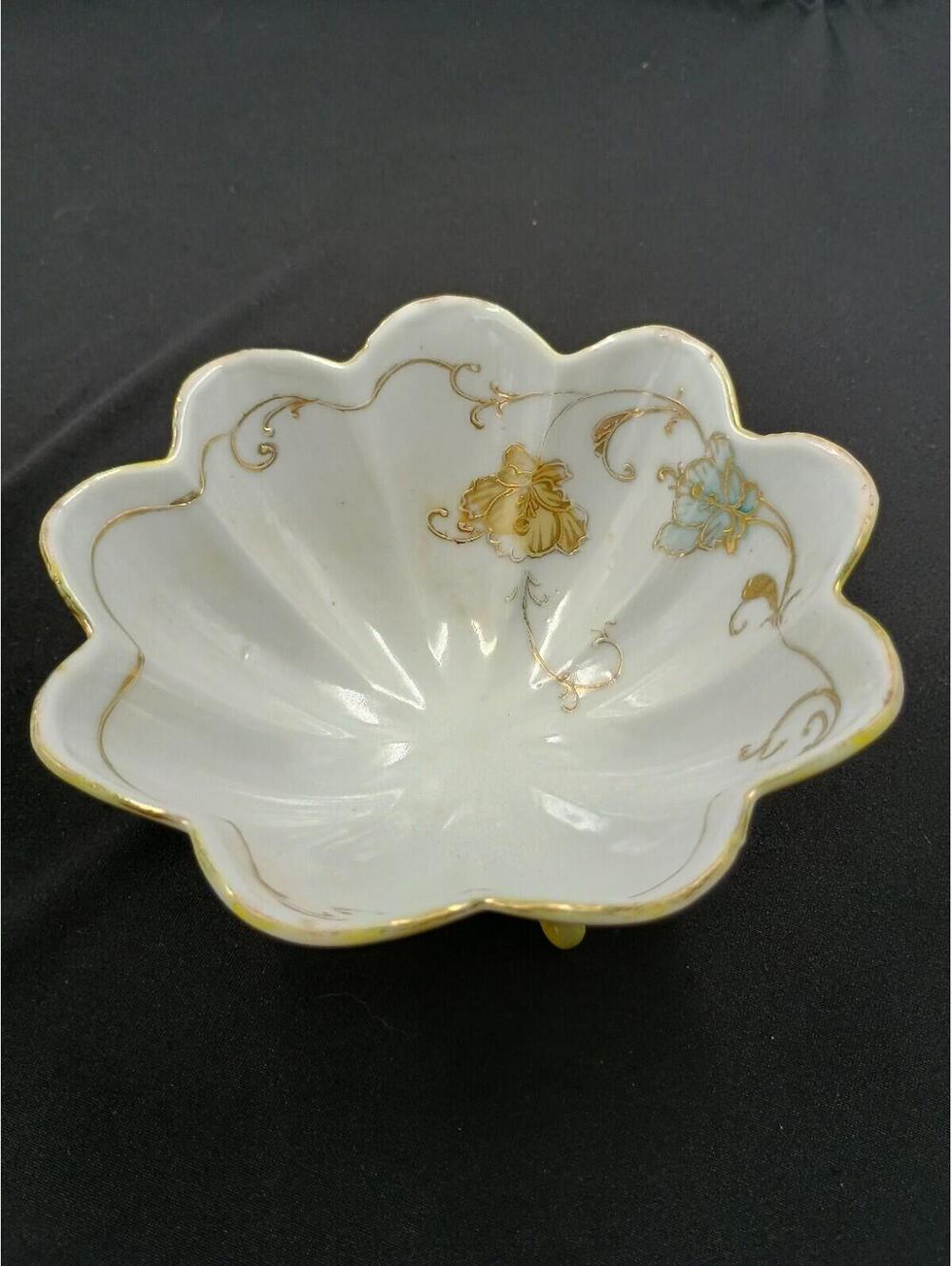 Antique Te-Oh China Nippon footed Nut Candy Bowl Porcelain China Floral Japan